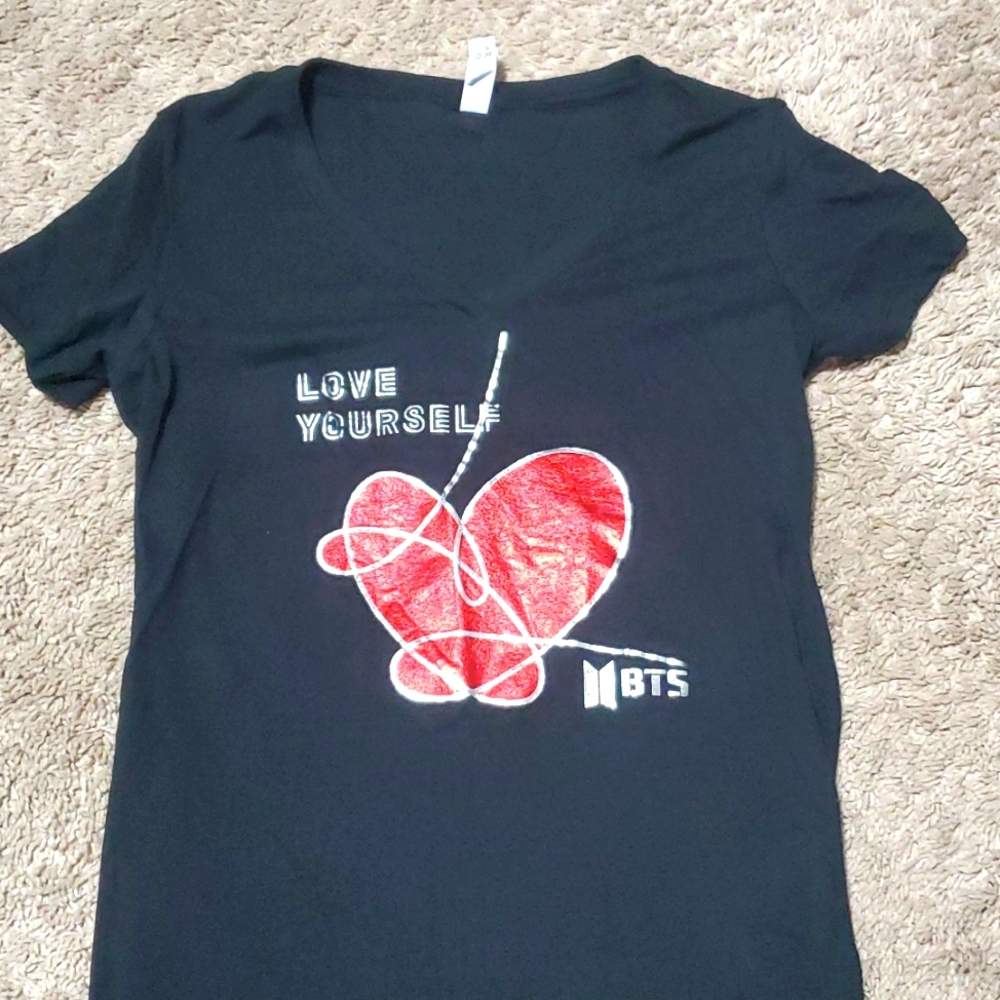 BTS Love yourself T-shirt